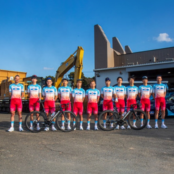 キナンレーシングチーム